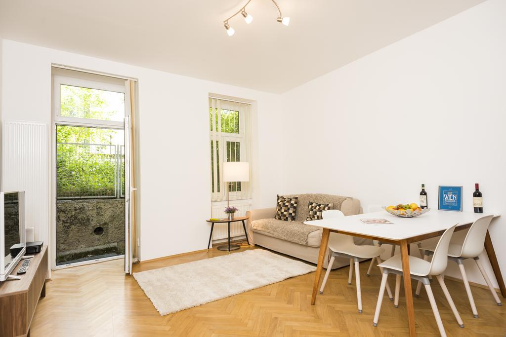 Ferienwohnung Garden Lounge Satzberg by ichbucheAT Wien Exterior foto