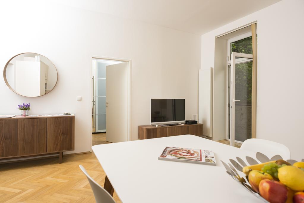 Ferienwohnung Garden Lounge Satzberg by ichbucheAT Wien Exterior foto