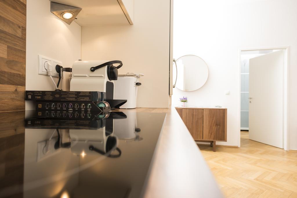 Ferienwohnung Garden Lounge Satzberg by ichbucheAT Wien Exterior foto