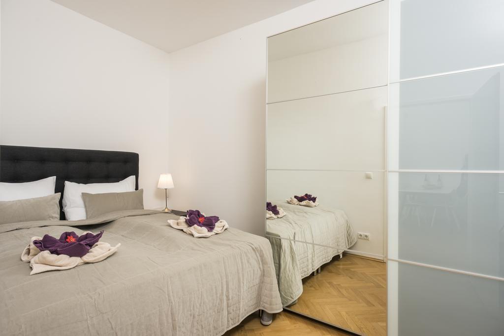 Ferienwohnung Garden Lounge Satzberg by ichbucheAT Wien Exterior foto